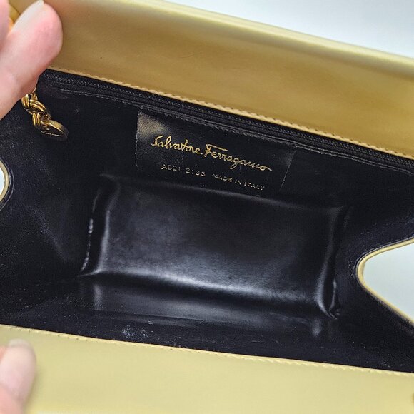 Salvatore Ferragamo Vintage Gold Chain Shoulder Bag – Italy – Rare - Picture 9 of 11